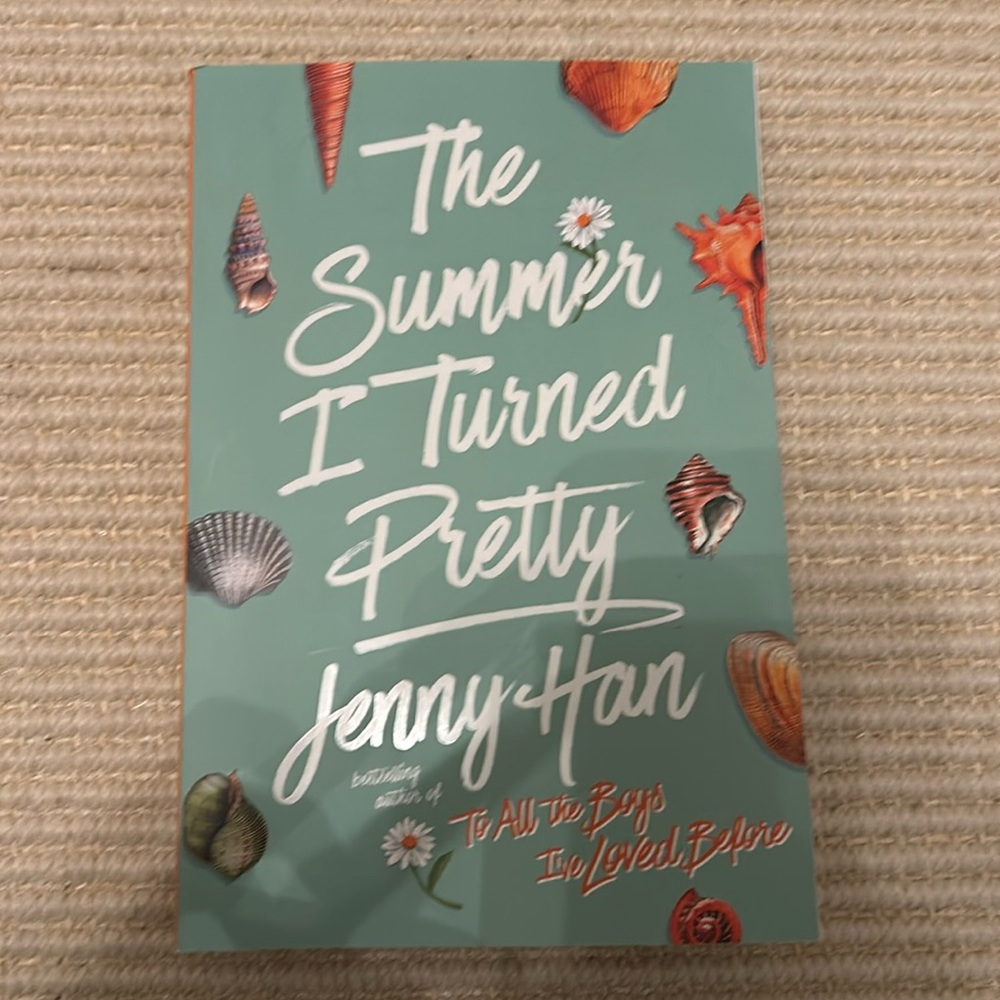 ⚠️ BRAND NEW ⚠️ The summer I turned pretty book
